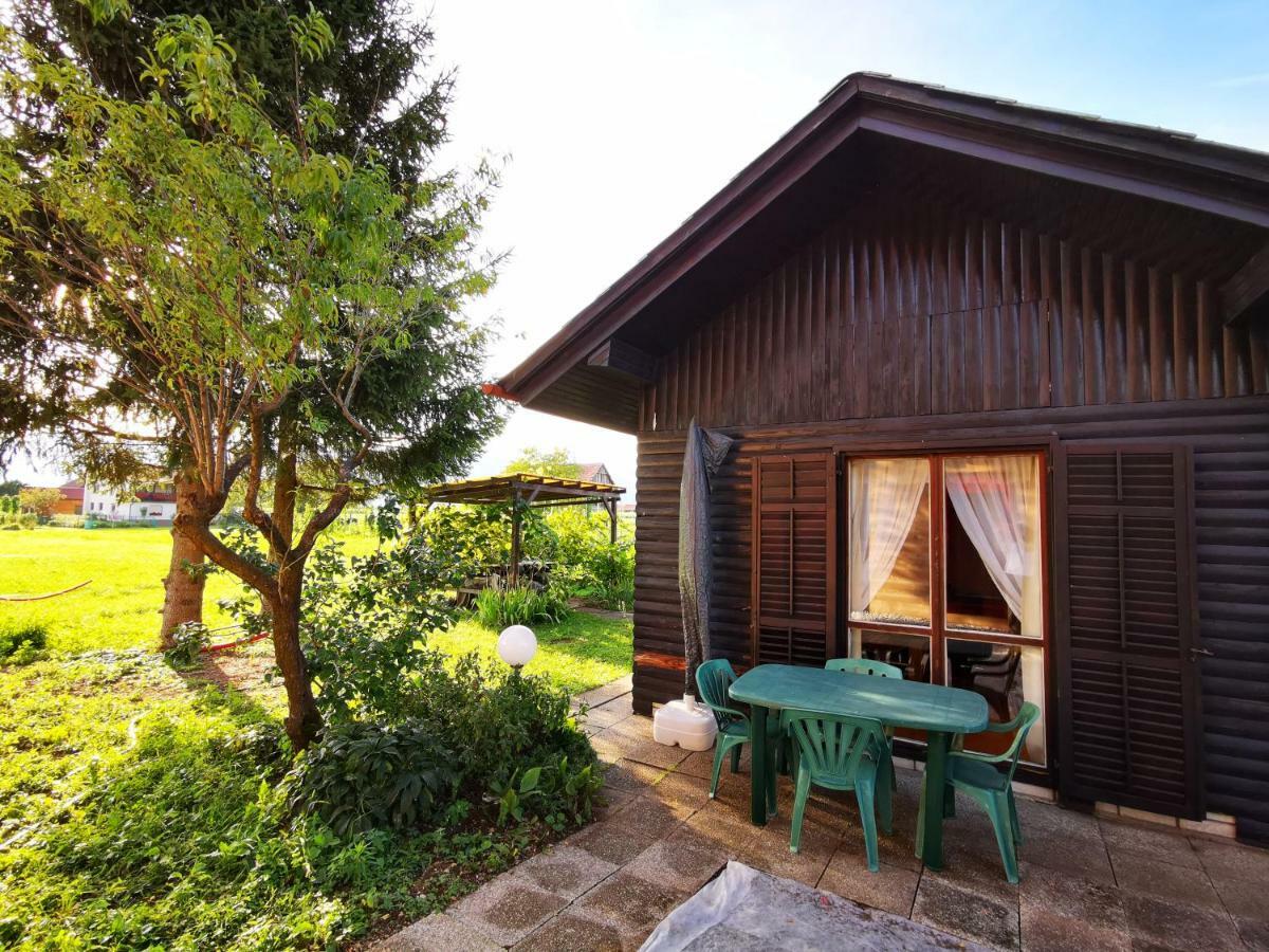 Merikotka - A Cozy Wooden Cottage, Slovenia Braslovce Esterno foto